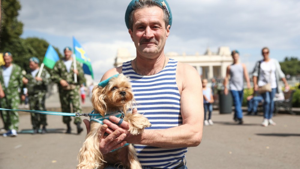 FOTO // „Mâncăm câini, azi am mâncat un Yorkshire Terrier”. Discuție halucinantă între un rus de pe front și unul din Rusia